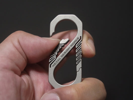 【別注】METAL DESIGN WORKS × Fish Hook カラビナ Fish Hook刻印入り / Titanium Carabiner