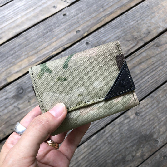 WEEKEND(ER)＆Co.  coruri X-Pac camo 小型財布 /ウィークエンダー コルリ X-Pac カモ