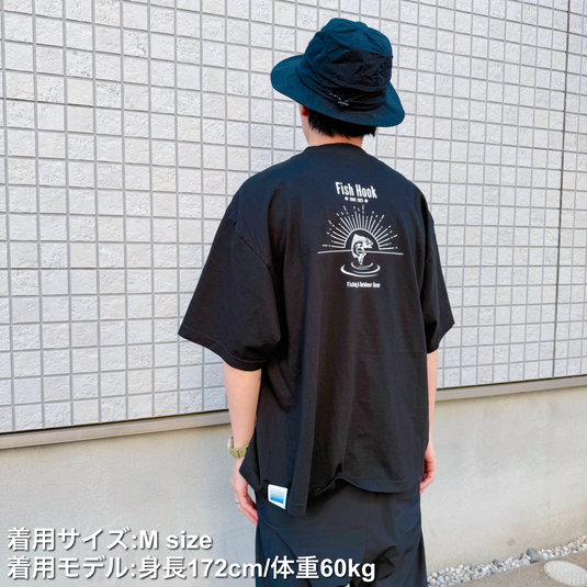 【ご予約製品】（2026年春お届け予定）amu × Fish Hook amuca®素材のコラボ Tシャツ